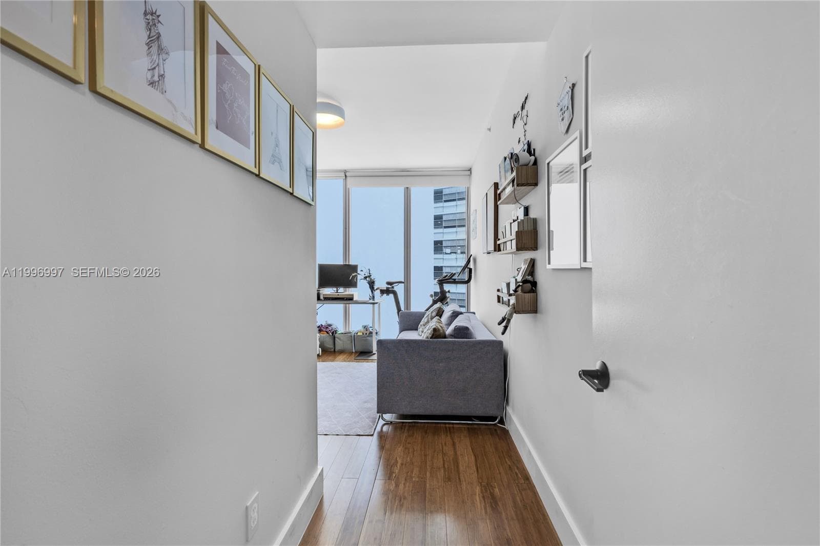 888 Biscayne Boulevard # 812, Miami FL 33132 — 19