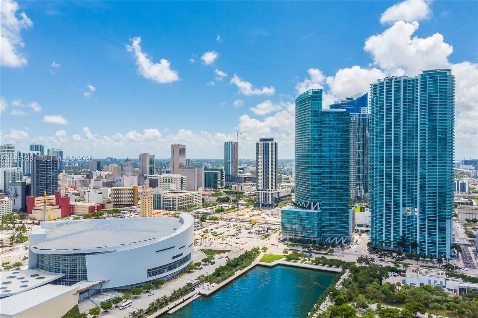 888 Biscayne Boulevard # 812, Miami FL 33132 — 31