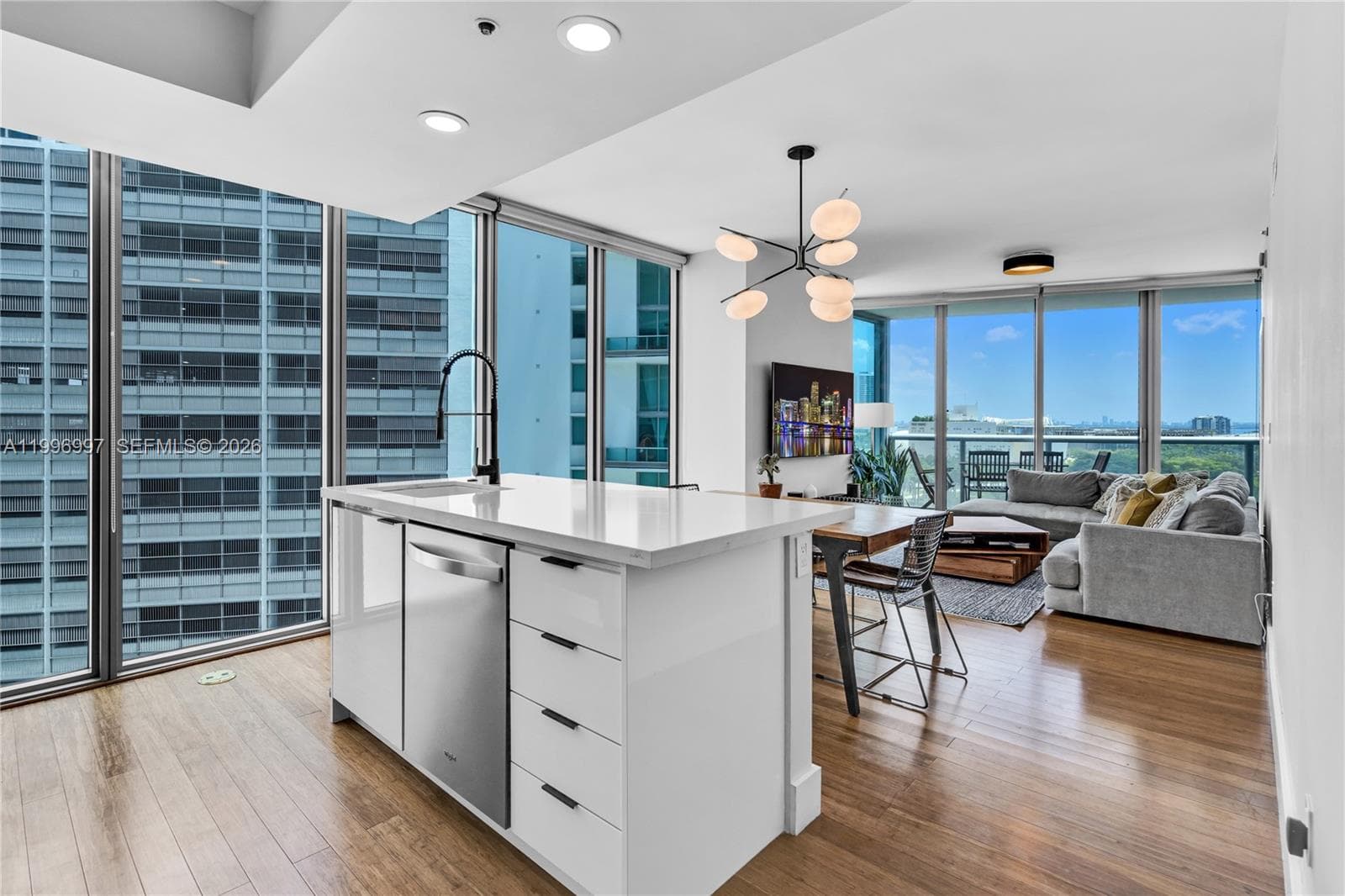 888 Biscayne Boulevard # 812, Miami FL 33132 — 4