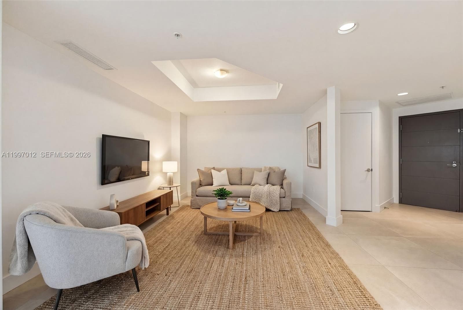 17301 Biscayne Blvd # 1401, North Miami Beach FL 33160 — 16