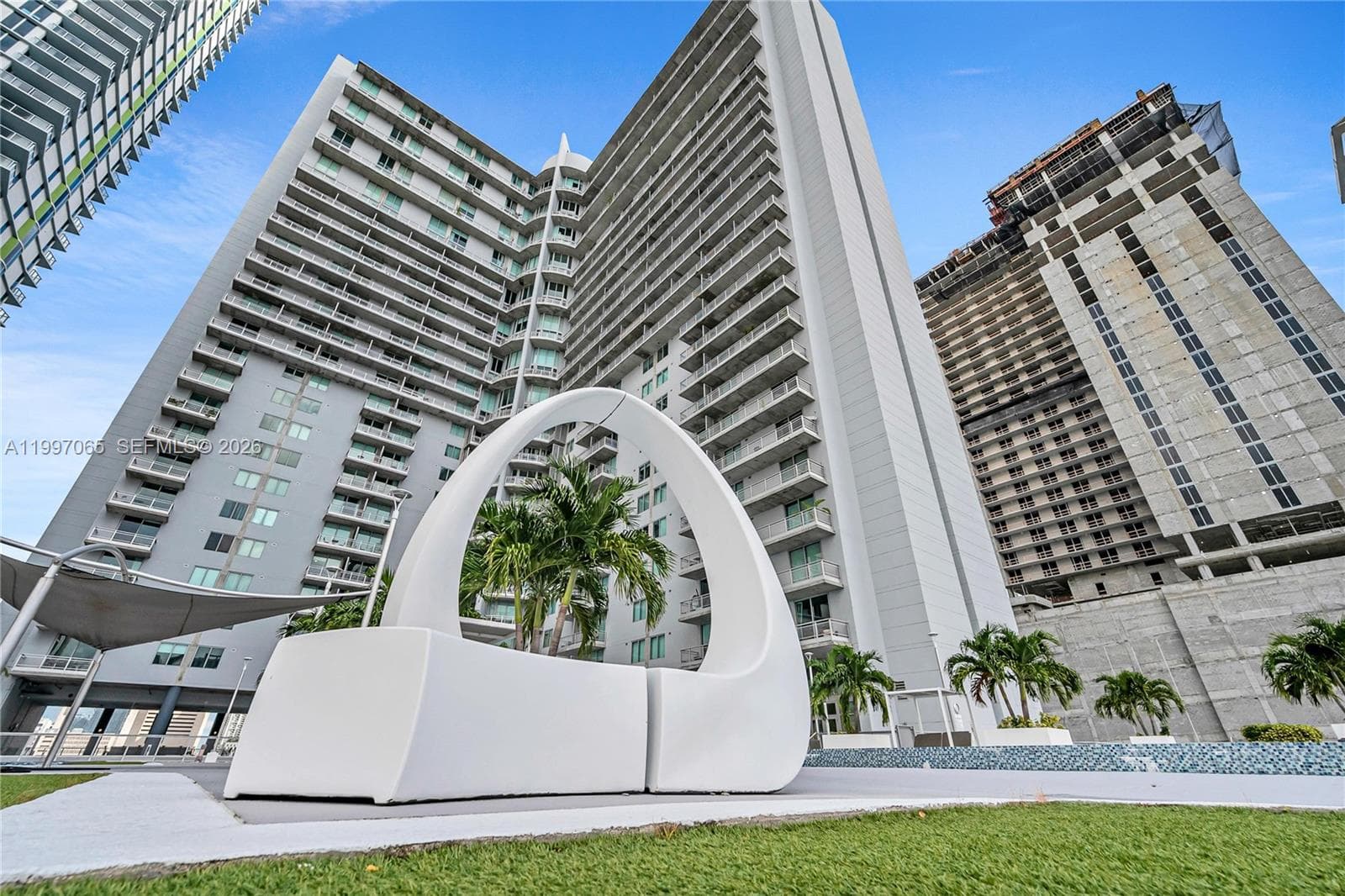 690 SW 1st Ct # 1709, Miami FL 33130 — 1
