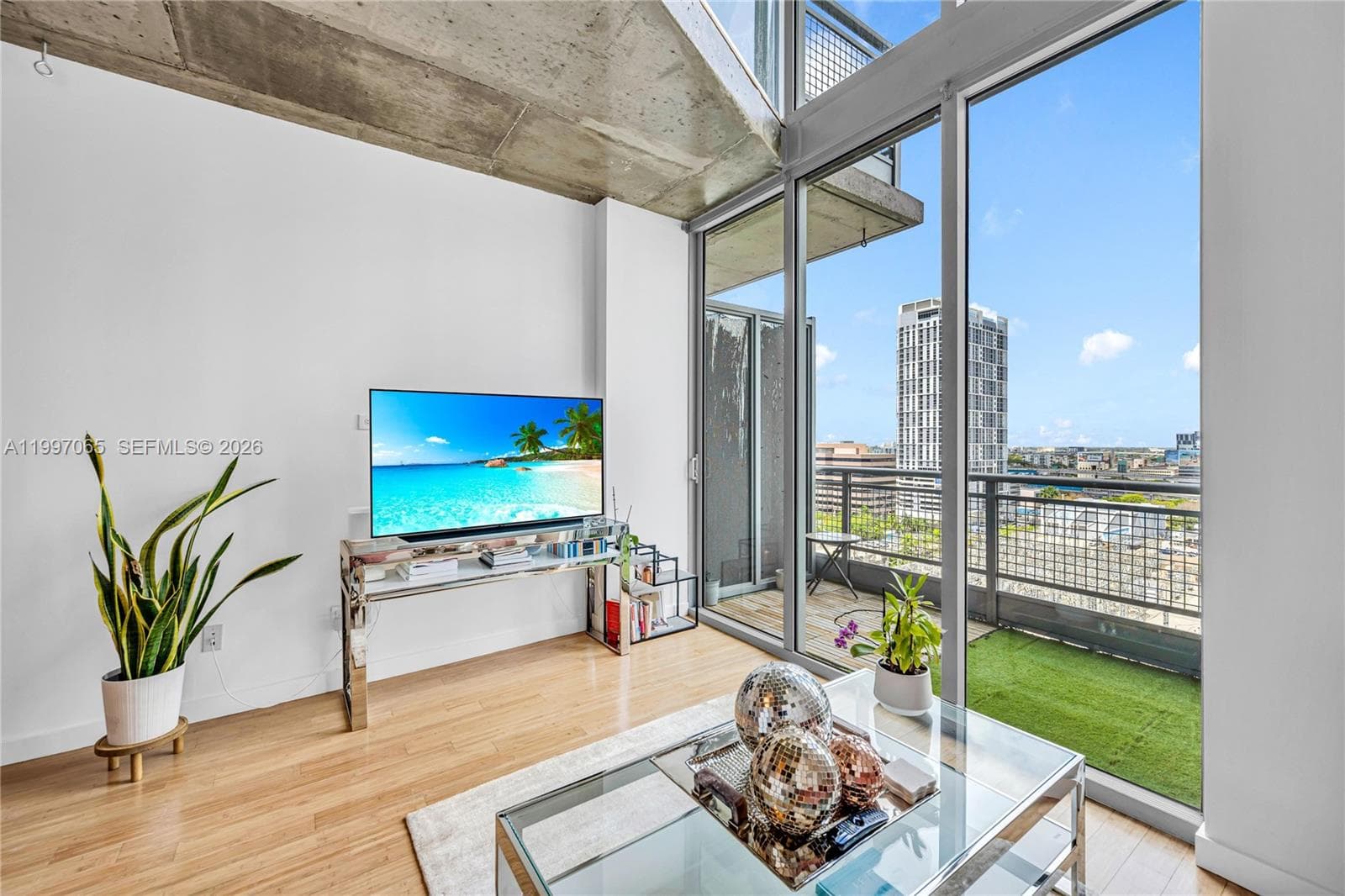 690 SW 1st Ct # 1709, Miami FL 33130 — 19