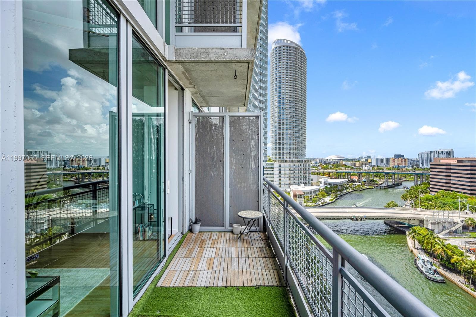 690 SW 1st Ct # 1709, Miami FL 33130 — 70
