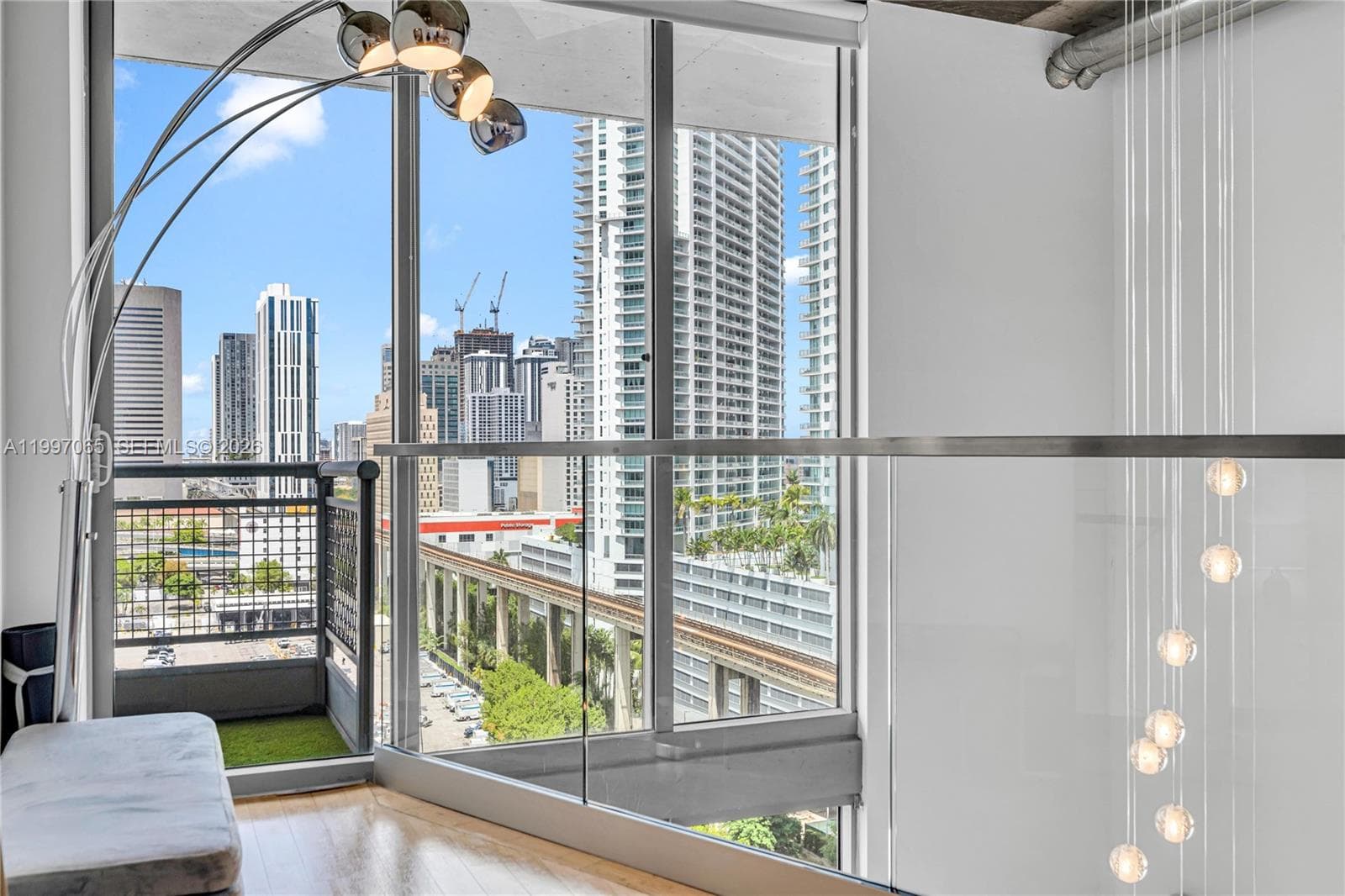 690 SW 1st Ct # 1709, Miami FL 33130 — 25