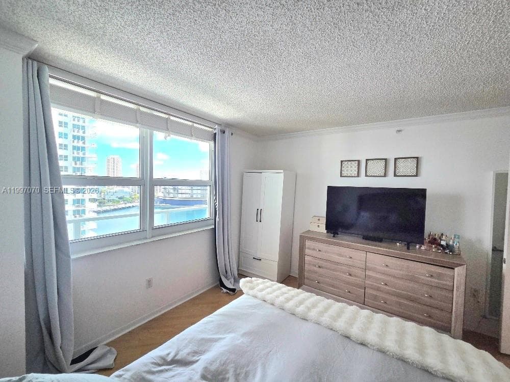1155 Brickell Bay Dr # 2006, Miami FL 33131 — 12