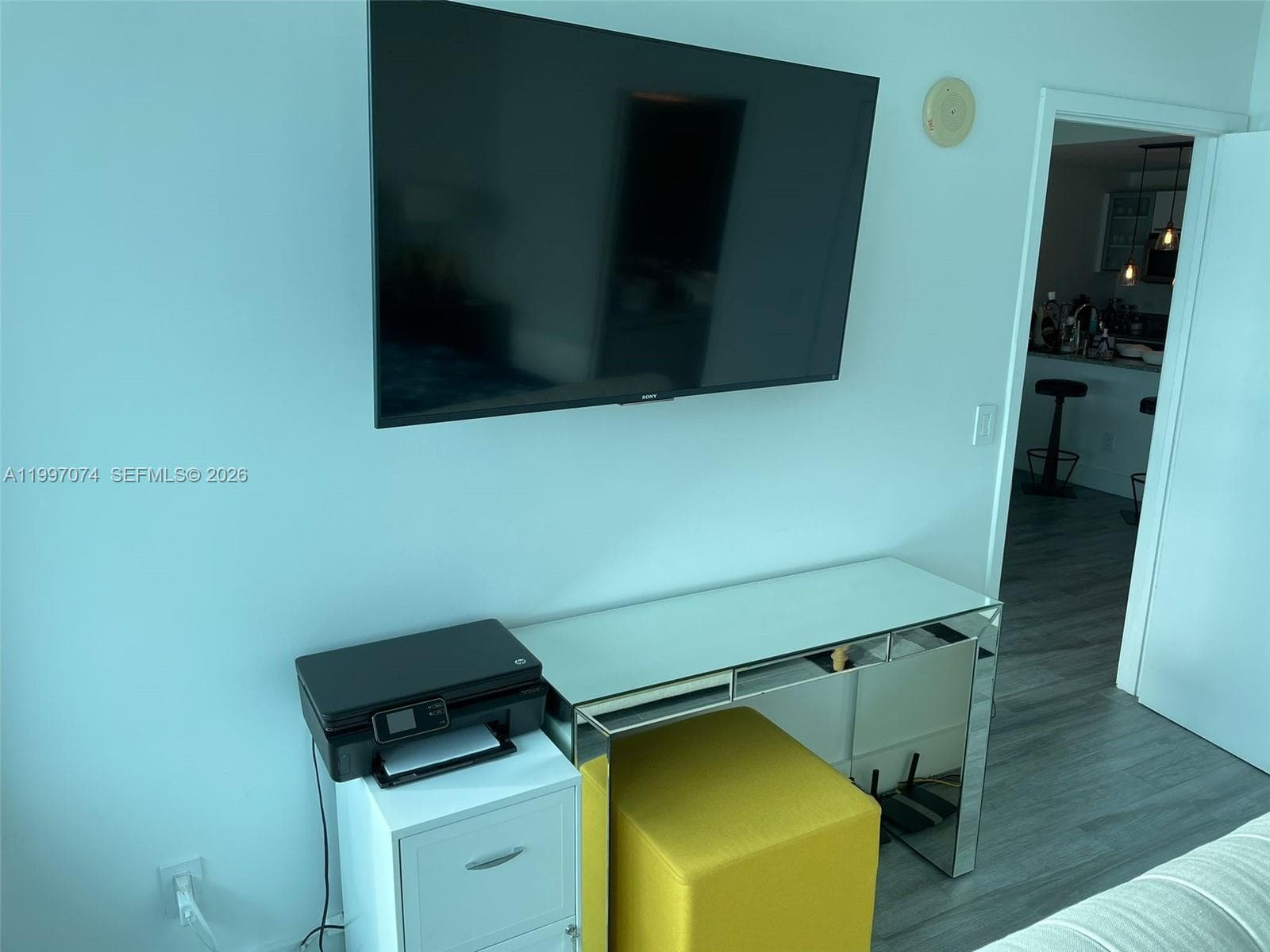 888 Biscayne Blvd # 1810, Miami FL 33132 — 28