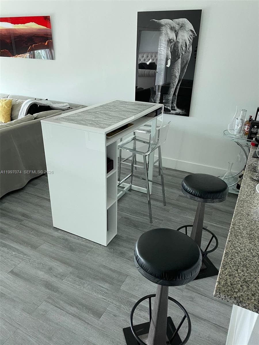 888 Biscayne Blvd # 1810, Miami FL 33132 — 25