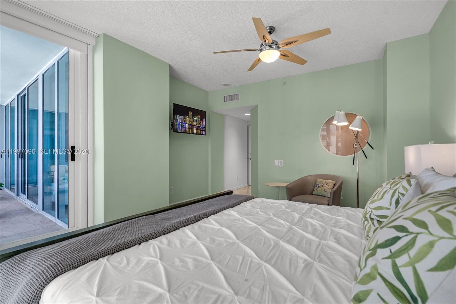 1500 Ocean Dr # 05, Miami Beach FL 33139 — 16