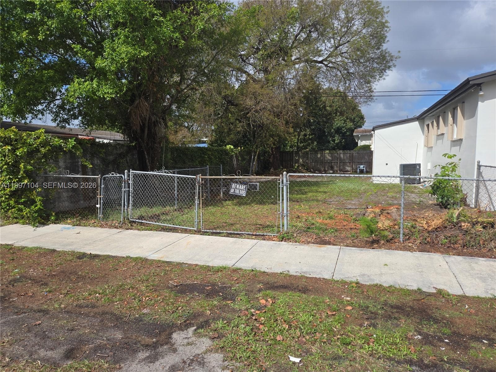 7840 SW 23rd St, Miami FL 33155 — 3