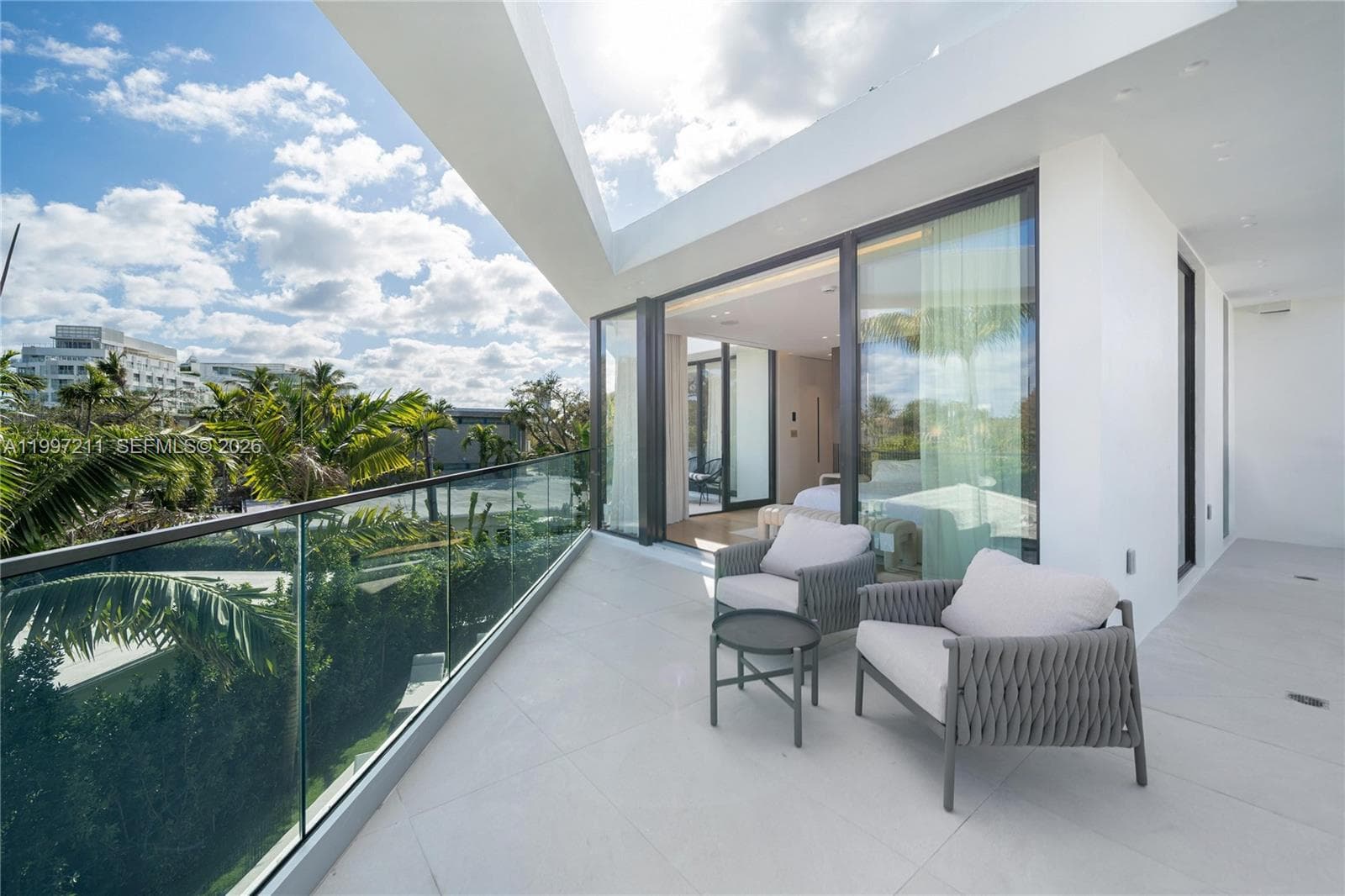 1045 W 47th Ct, Miami Beach FL 33140 — 32