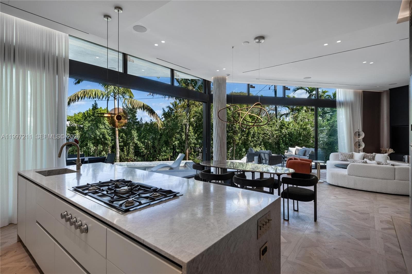 1045 W 47th Ct, Miami Beach FL 33140 — 9