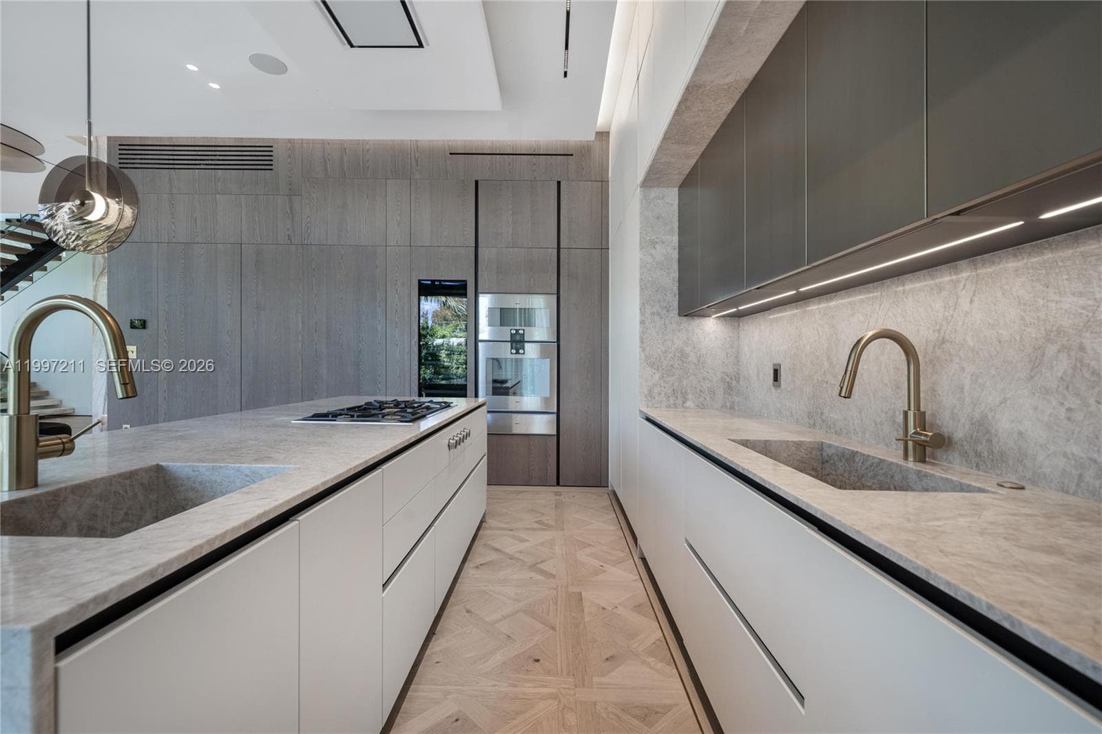 1045 W 47th Ct, Miami Beach FL 33140 — 11
