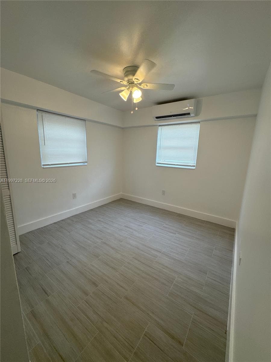 649 SW 7th St # 5, Miami FL 33130 — 2