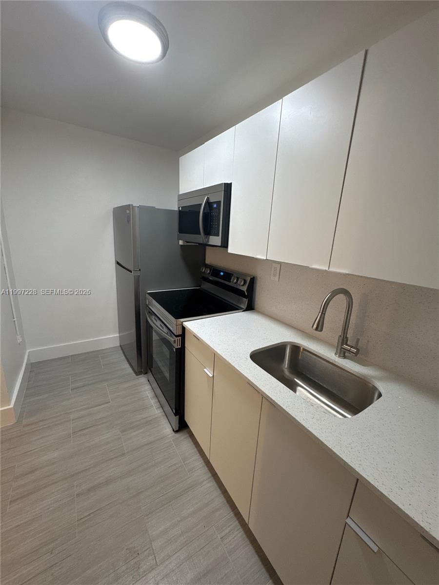 649 SW 7th St # 5, Miami FL 33130 — 6