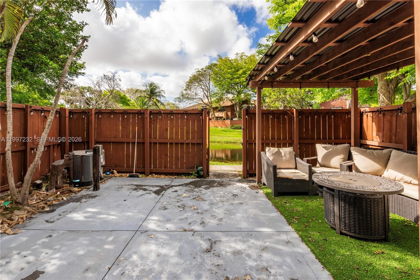 6724 SW 114th Pl, Miami FL 33173 — 5
