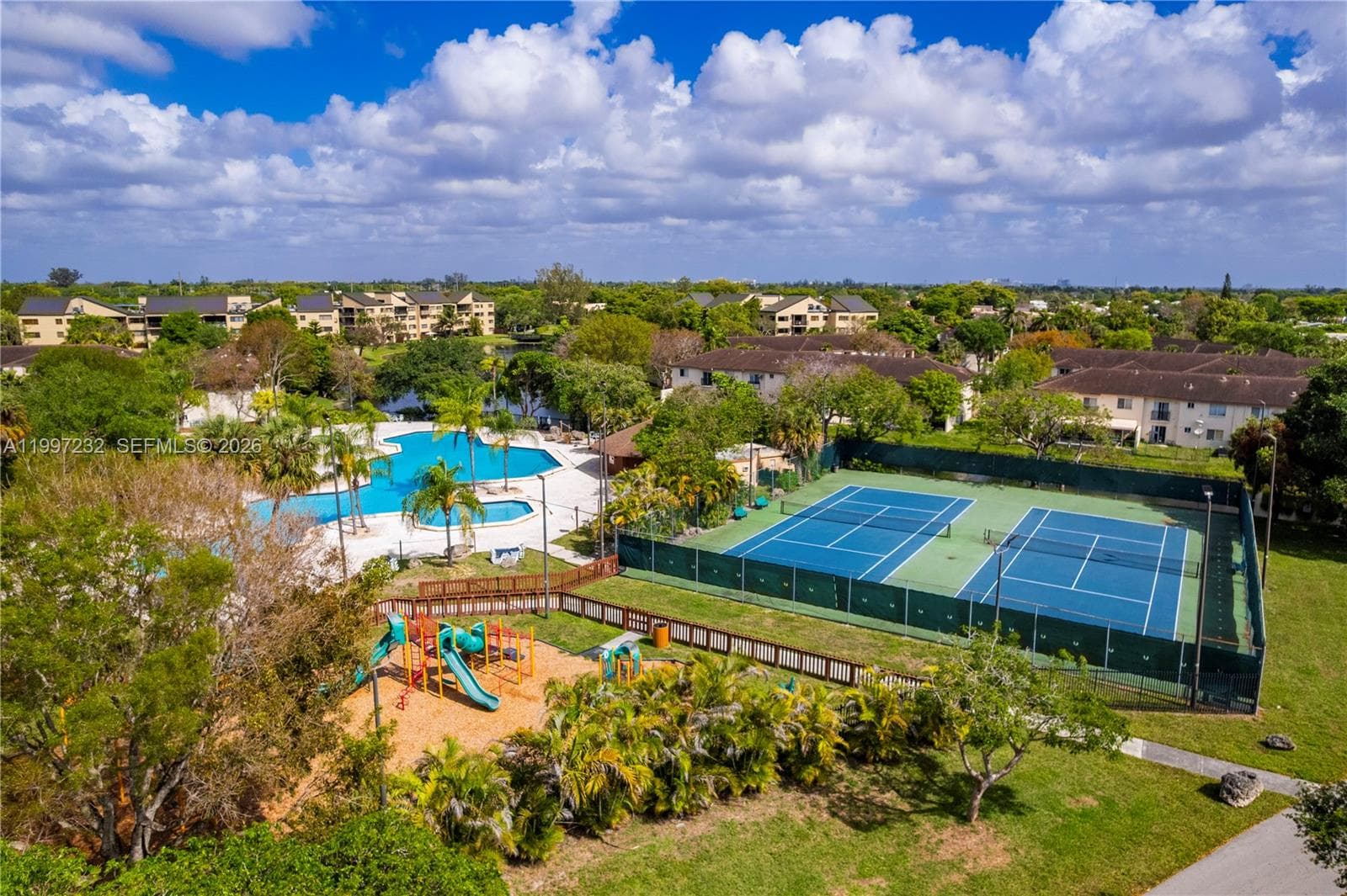 6724 SW 114th Pl, Miami FL 33173 — 24