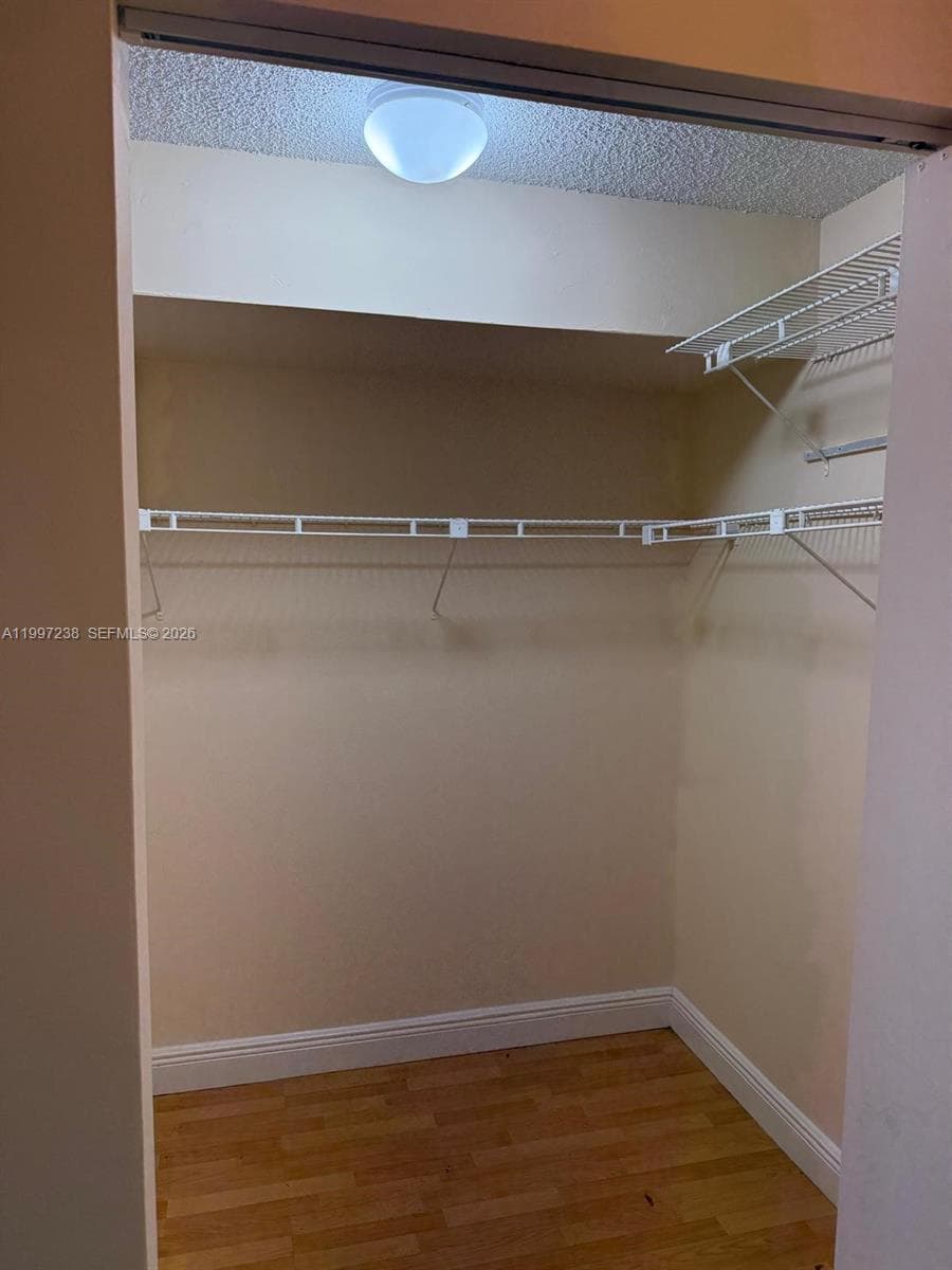 447 NE 195th St # 309, Miami FL 33179 — 16