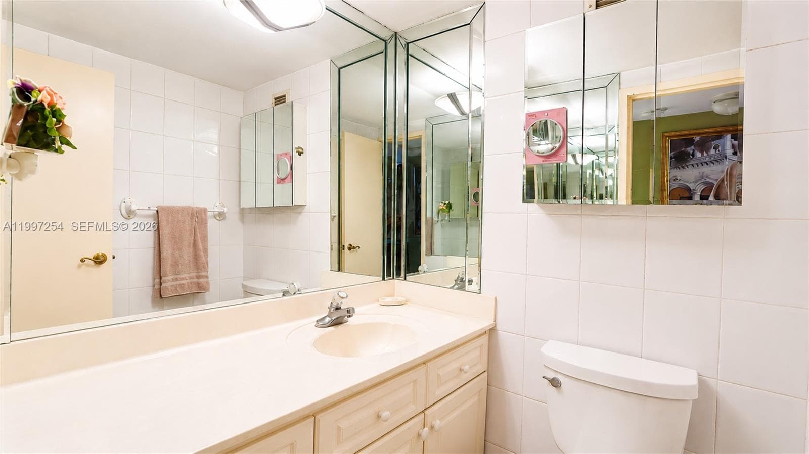 100 Lincoln Rd # 422, Miami Beach FL 33139 — 11