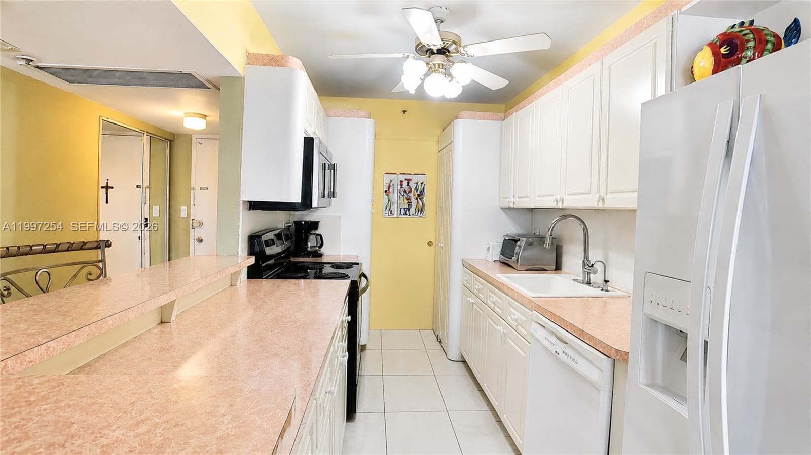 100 Lincoln Rd # 422, Miami Beach FL 33139 — 4