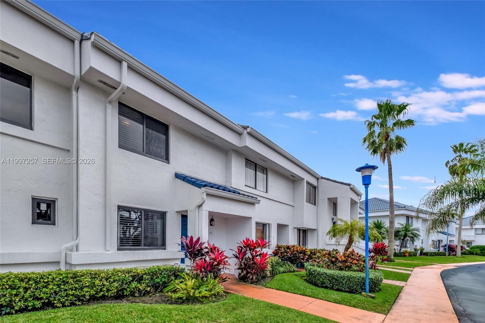 21300 San Simeon Way # K2, Miami FL 33179 — 2