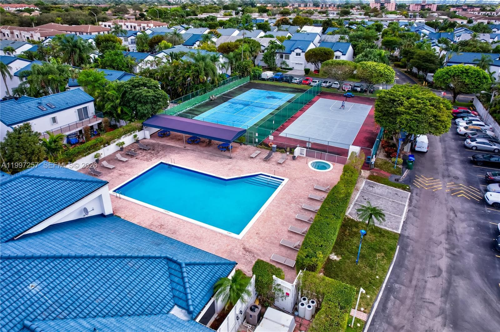 21300 San Simeon Way # K2, Miami FL 33179 — 26