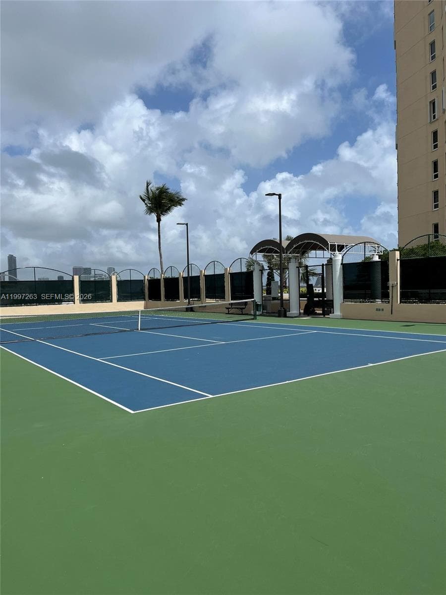 808 Brickell Key Dr # 2002, Miami FL 33131 — 27