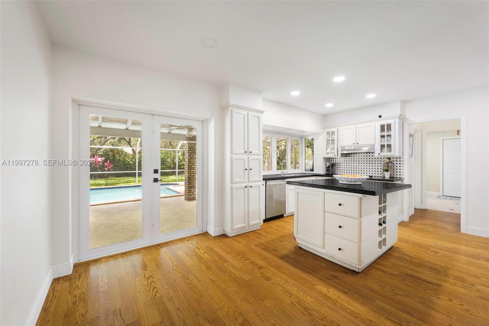 16167 SW 74th Pl, Palmetto Bay FL 33157 — 11