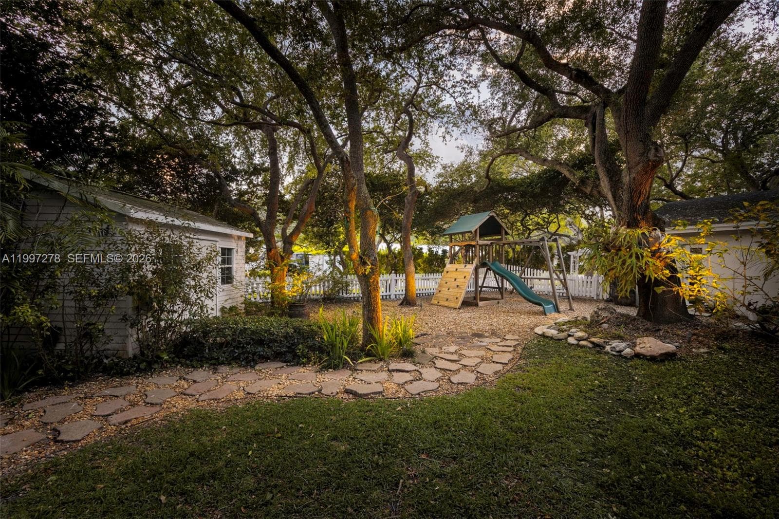 16167 SW 74th Pl, Palmetto Bay FL 33157 — 31