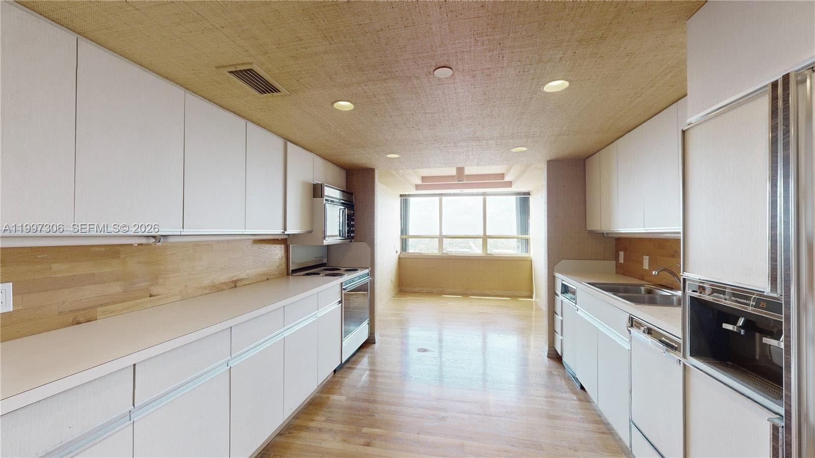 11113 Biscayne Blvd # 1251, Miami FL 33181 — 7