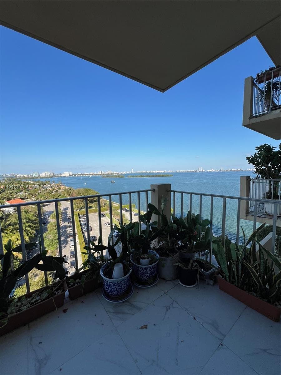 880 NE 69th St # 11M, Miami FL 33138 — 23