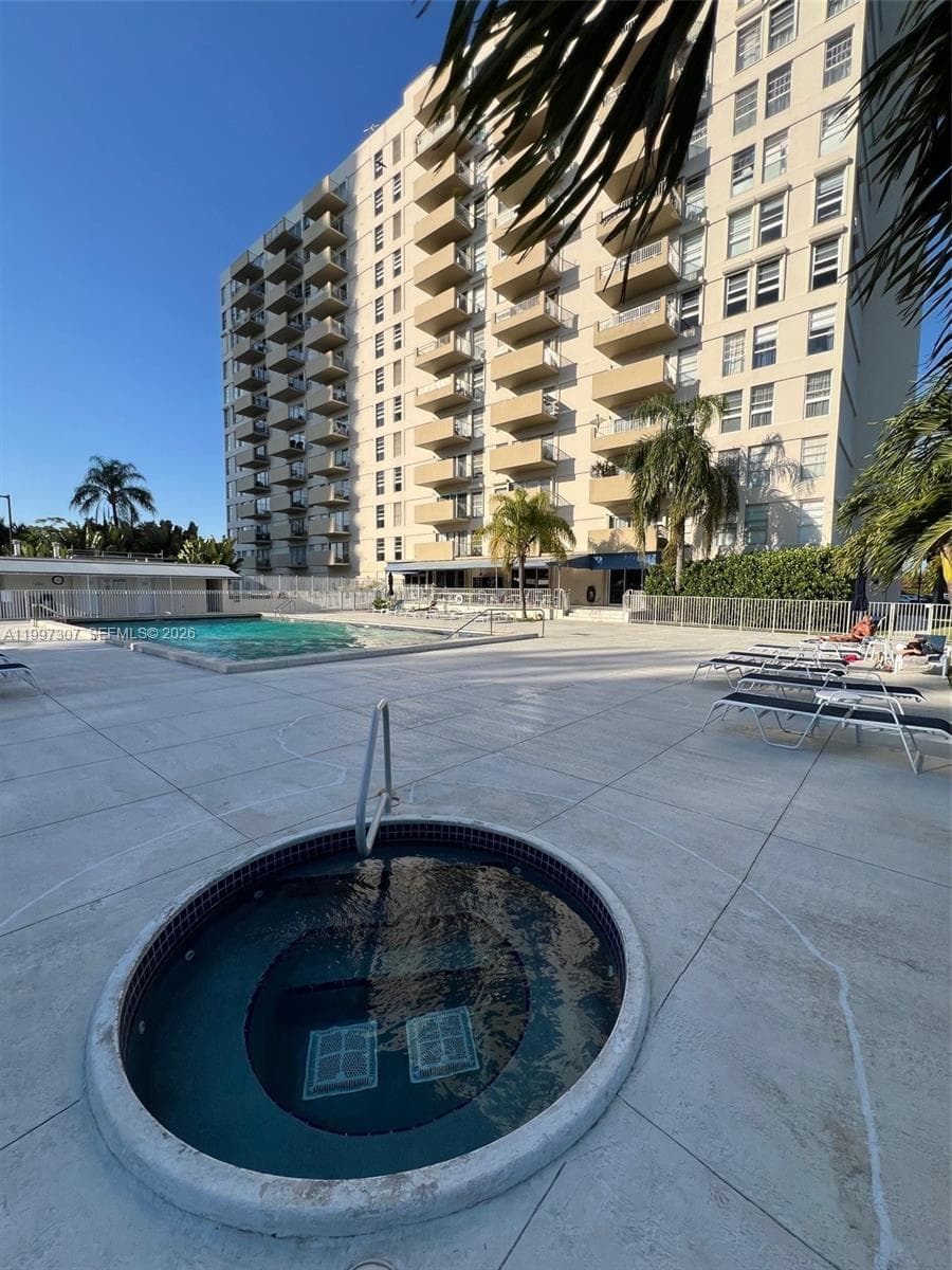 880 NE 69th St # 11M, Miami FL 33138 — 27