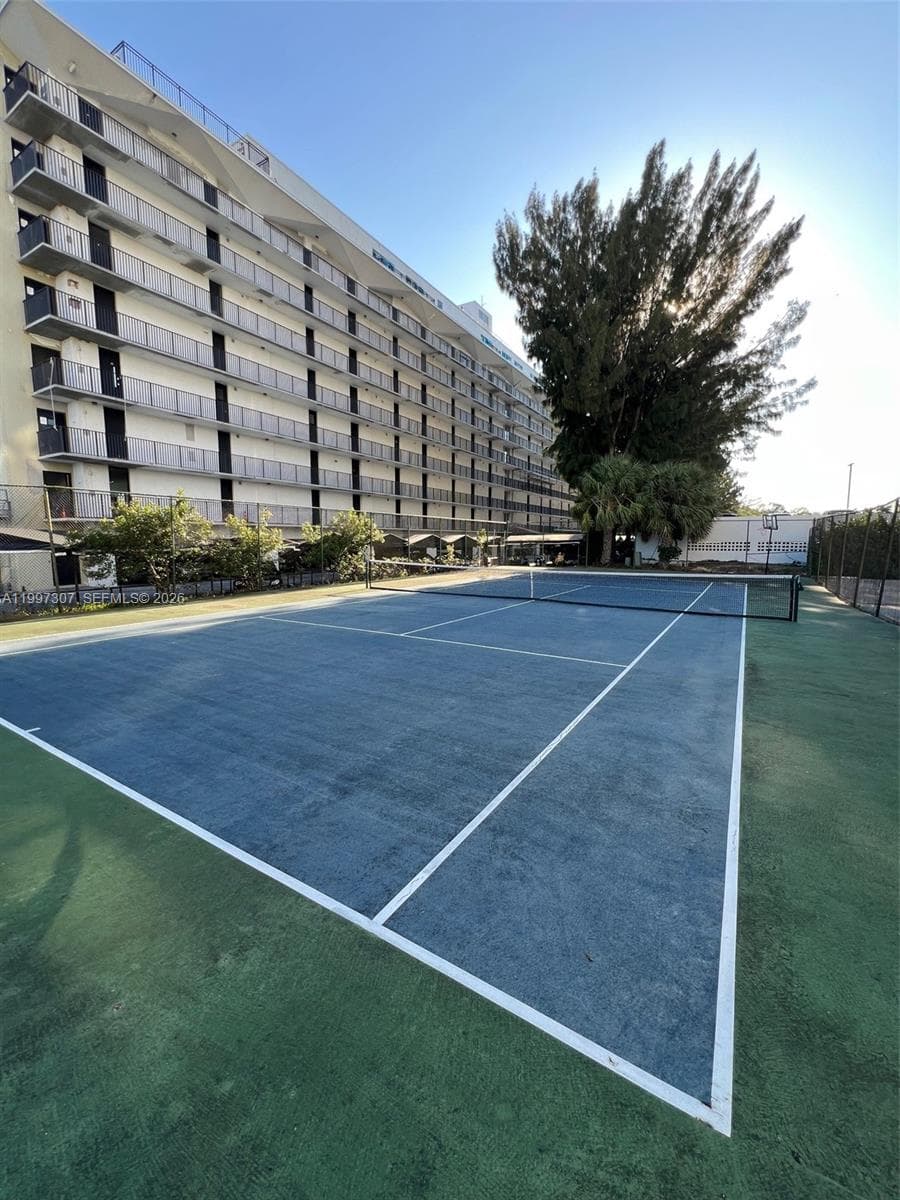 880 NE 69th St # 11M, Miami FL 33138 — 30