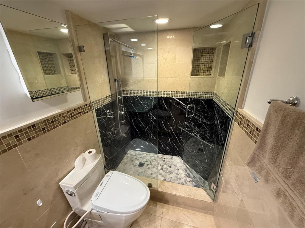 19428 NE 26th Avenue # 103b, Miami FL 33180 — 27
