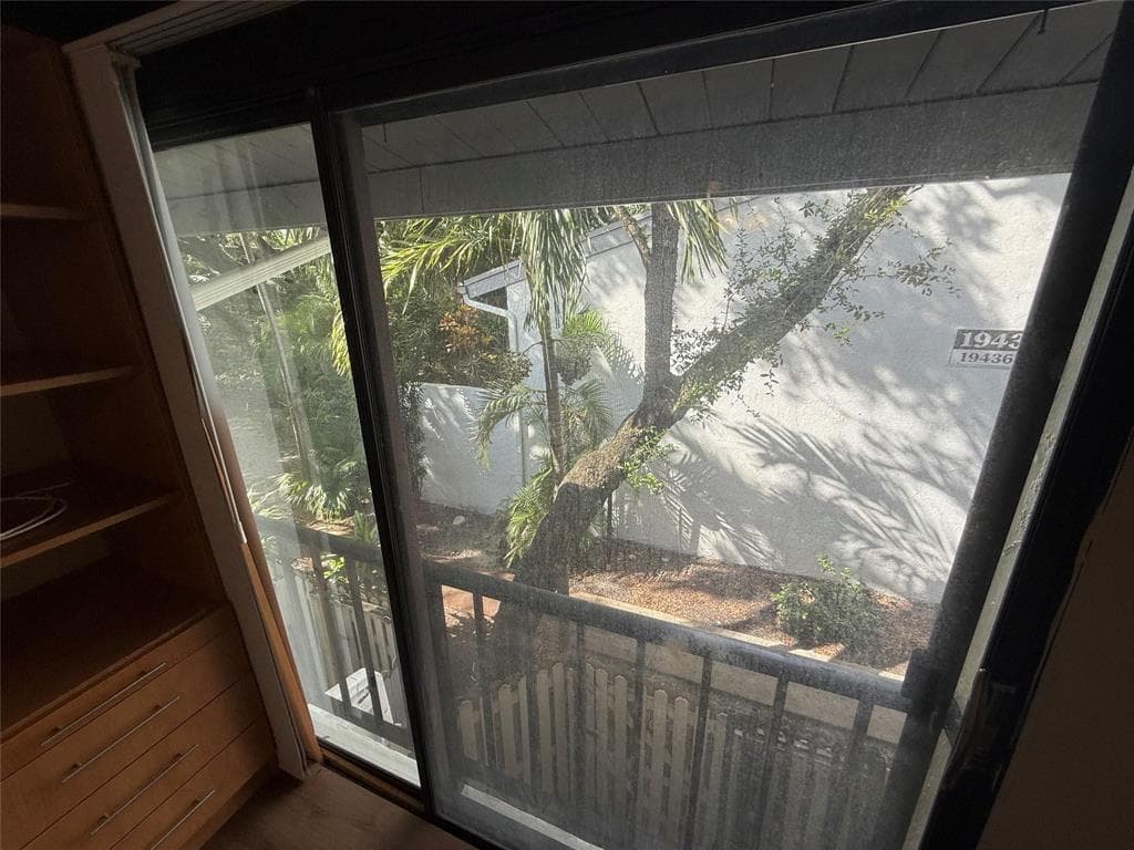 19428 NE 26th Avenue # 103b, Miami FL 33180 — 42