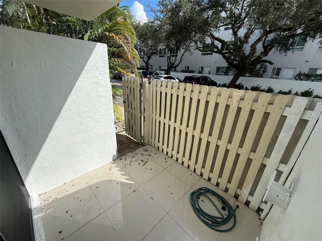 19428 NE 26th Avenue # 103b, Miami FL 33180 — 3