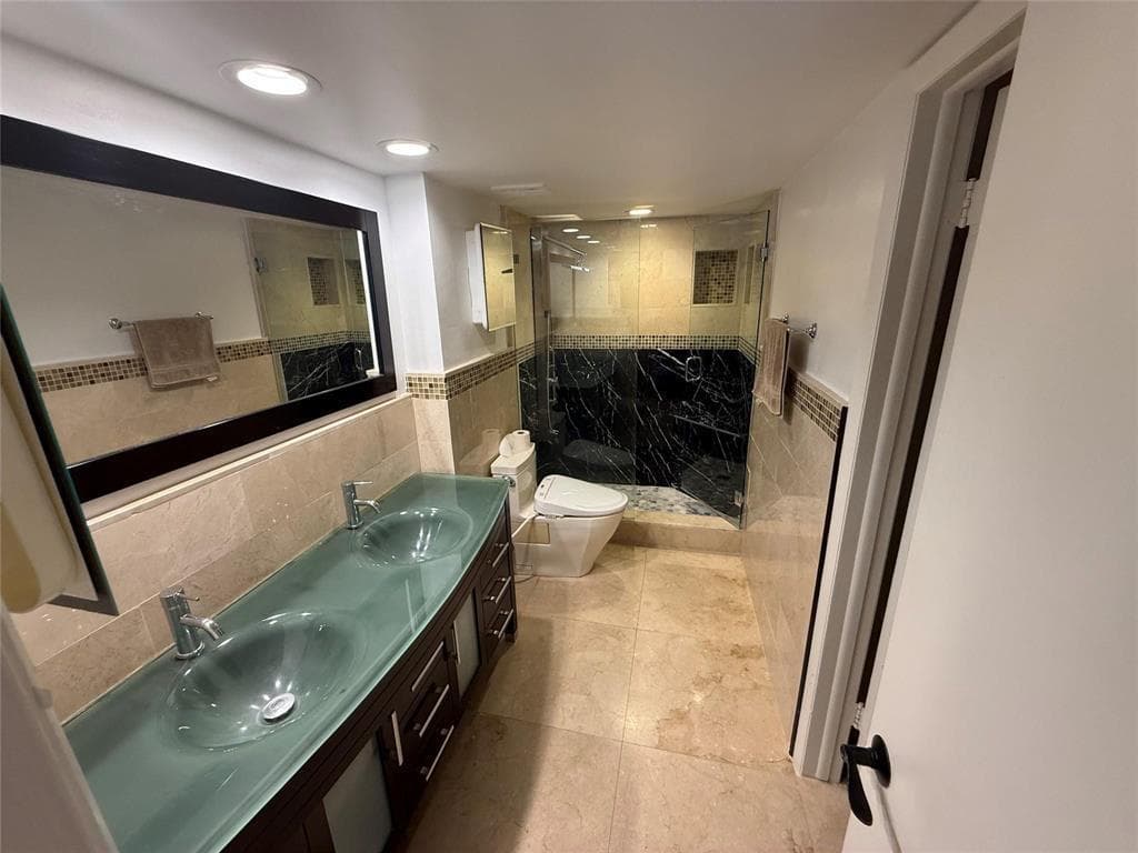 19428 NE 26th Avenue # 103b, Miami FL 33180 — 28