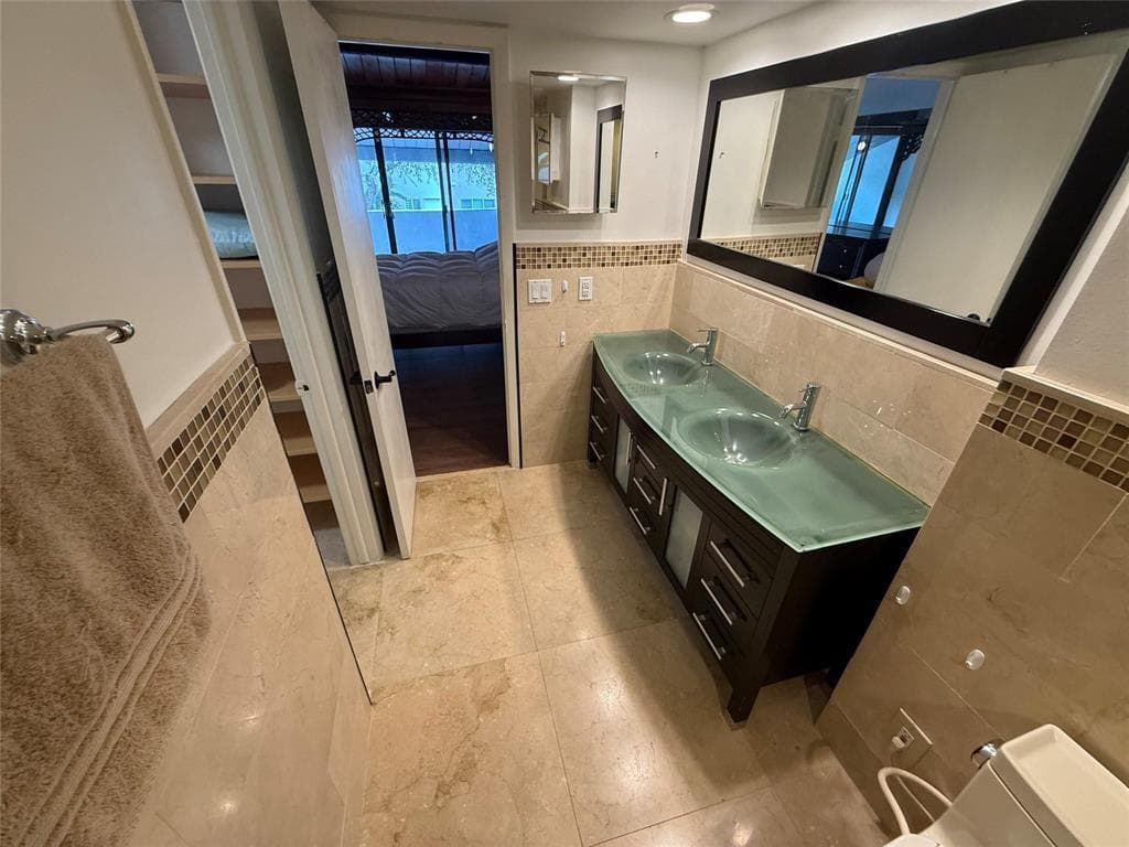 19428 NE 26th Avenue # 103b, Miami FL 33180 — 31