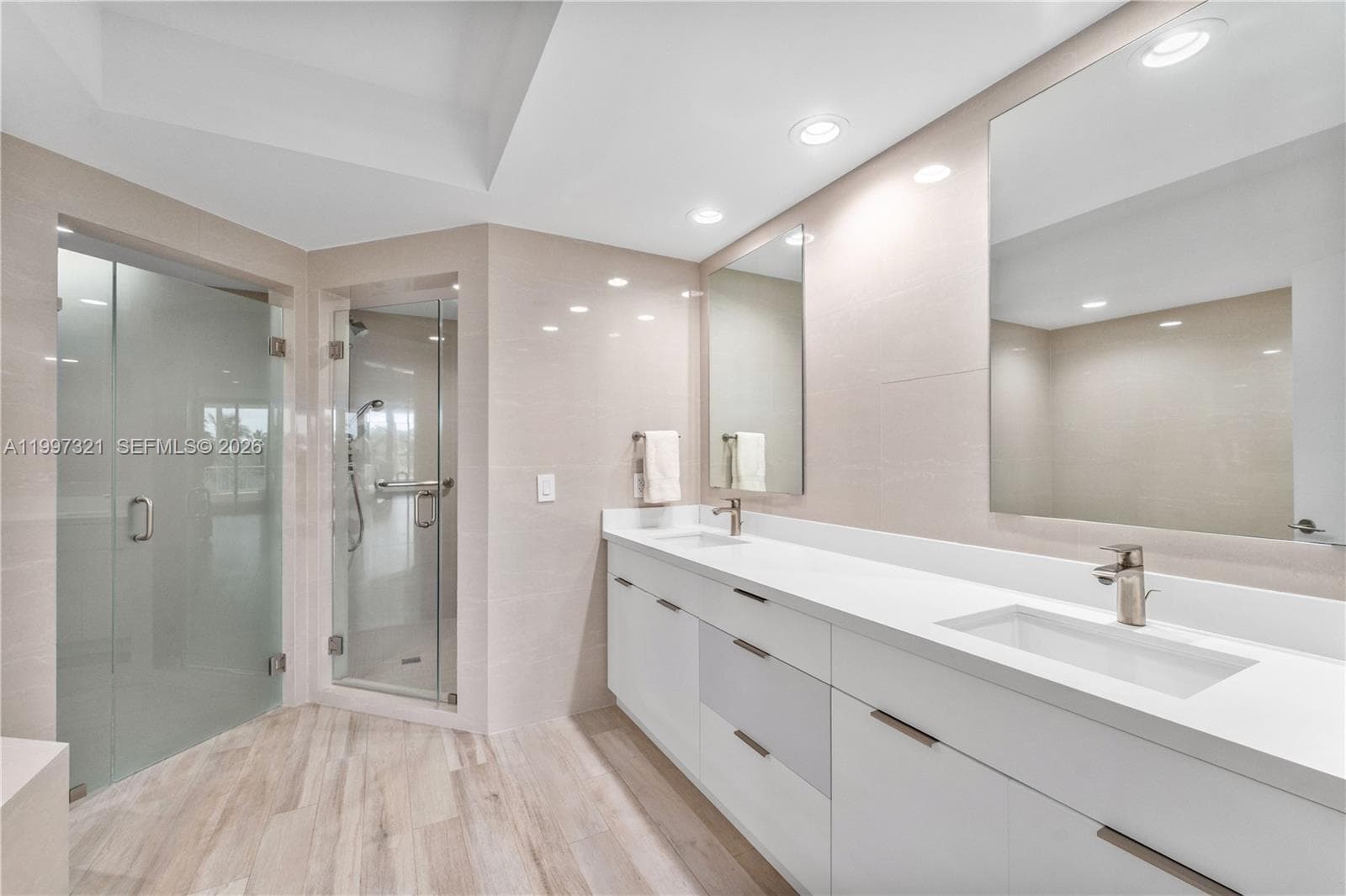 791 Crandon Blvd # 405, Key Biscayne FL 33149 — 17