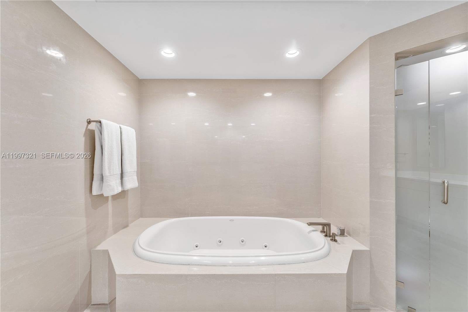791 Crandon Blvd # 405, Key Biscayne FL 33149 — 18
