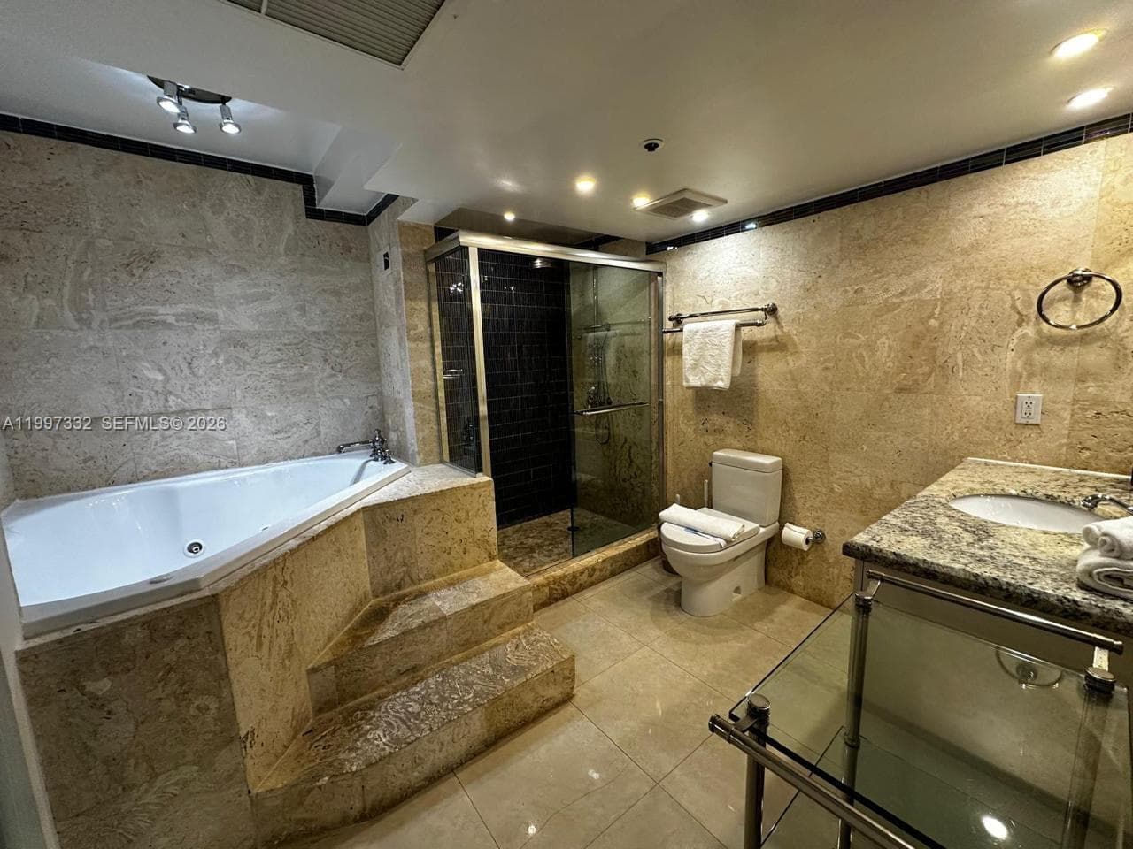 5225 Collins Ave # 614, Miami Beach FL 33140 — 7