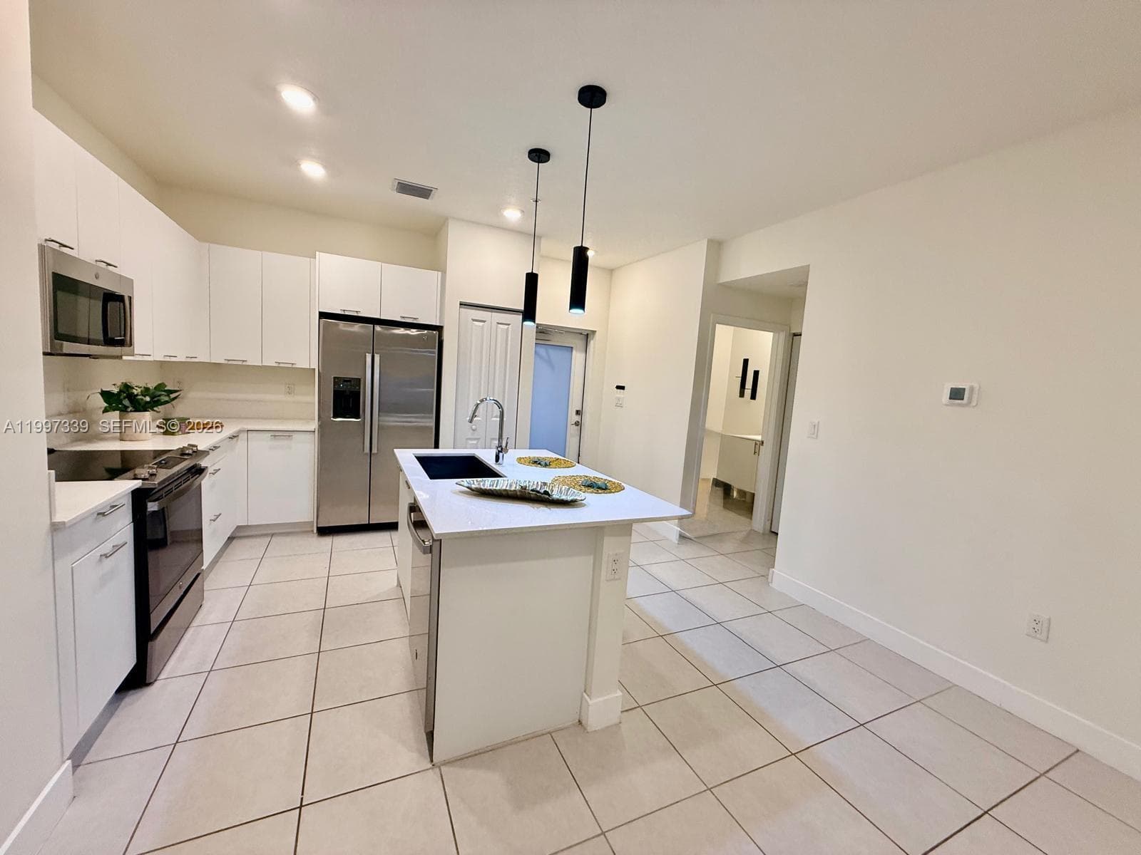 8001 NW 41st St # 305, Doral FL 33166 — 5