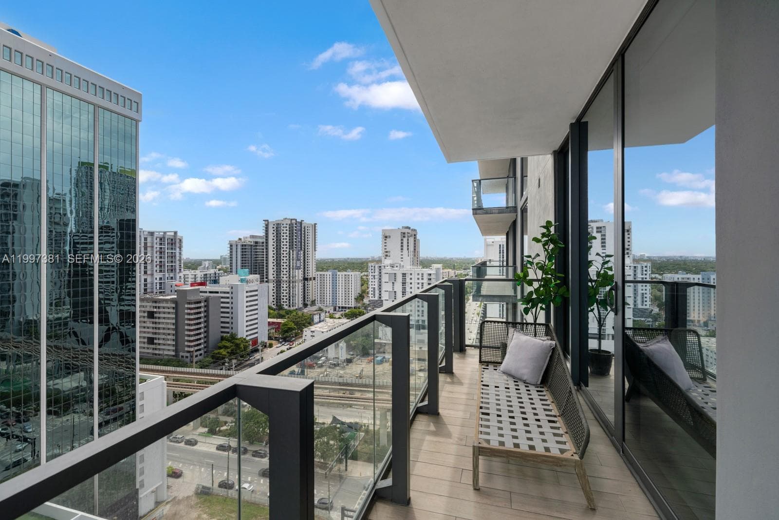 88 SW 7th St # 1401, Miami FL 33130 — 27