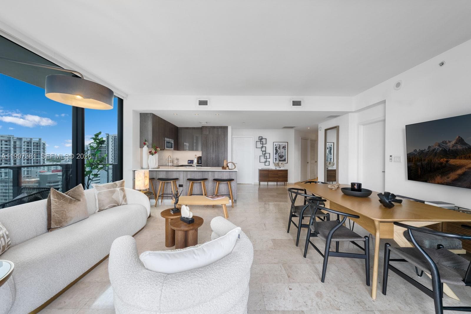 88 SW 7th St # 1401, Miami FL 33130 — 5