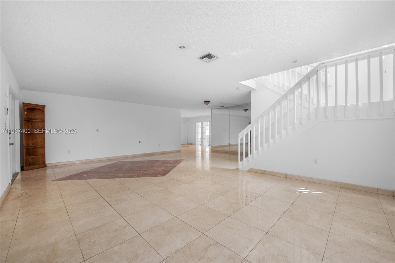 8724 NW 189th Ter, Hialeah FL 33018 — 2