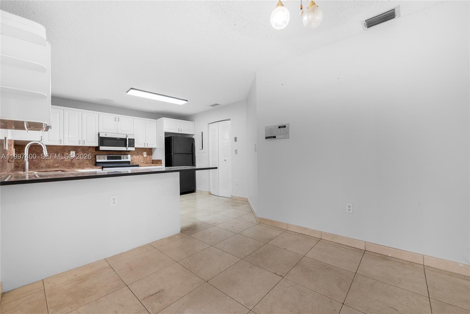8724 NW 189th Ter, Hialeah FL 33018 — 6