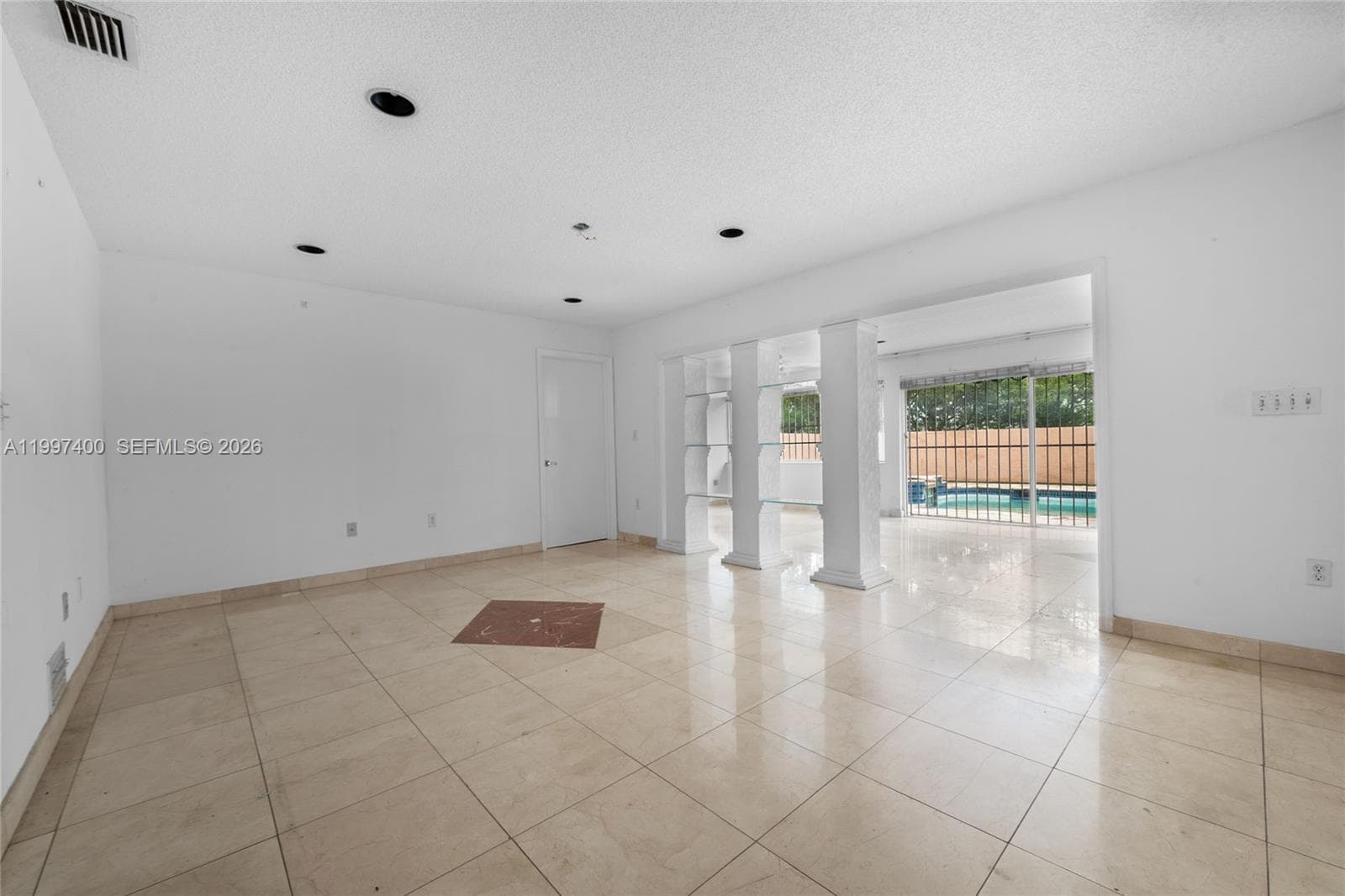 8724 NW 189th Ter, Hialeah FL 33018 — 5