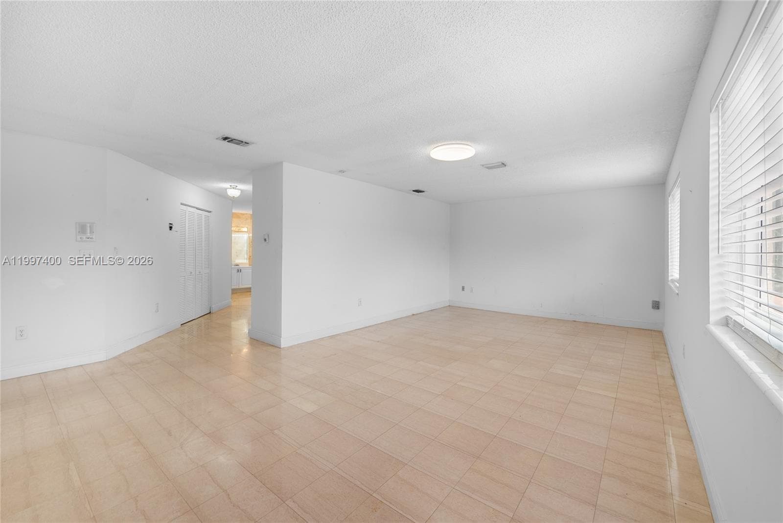 8724 NW 189th Ter, Hialeah FL 33018 — 11