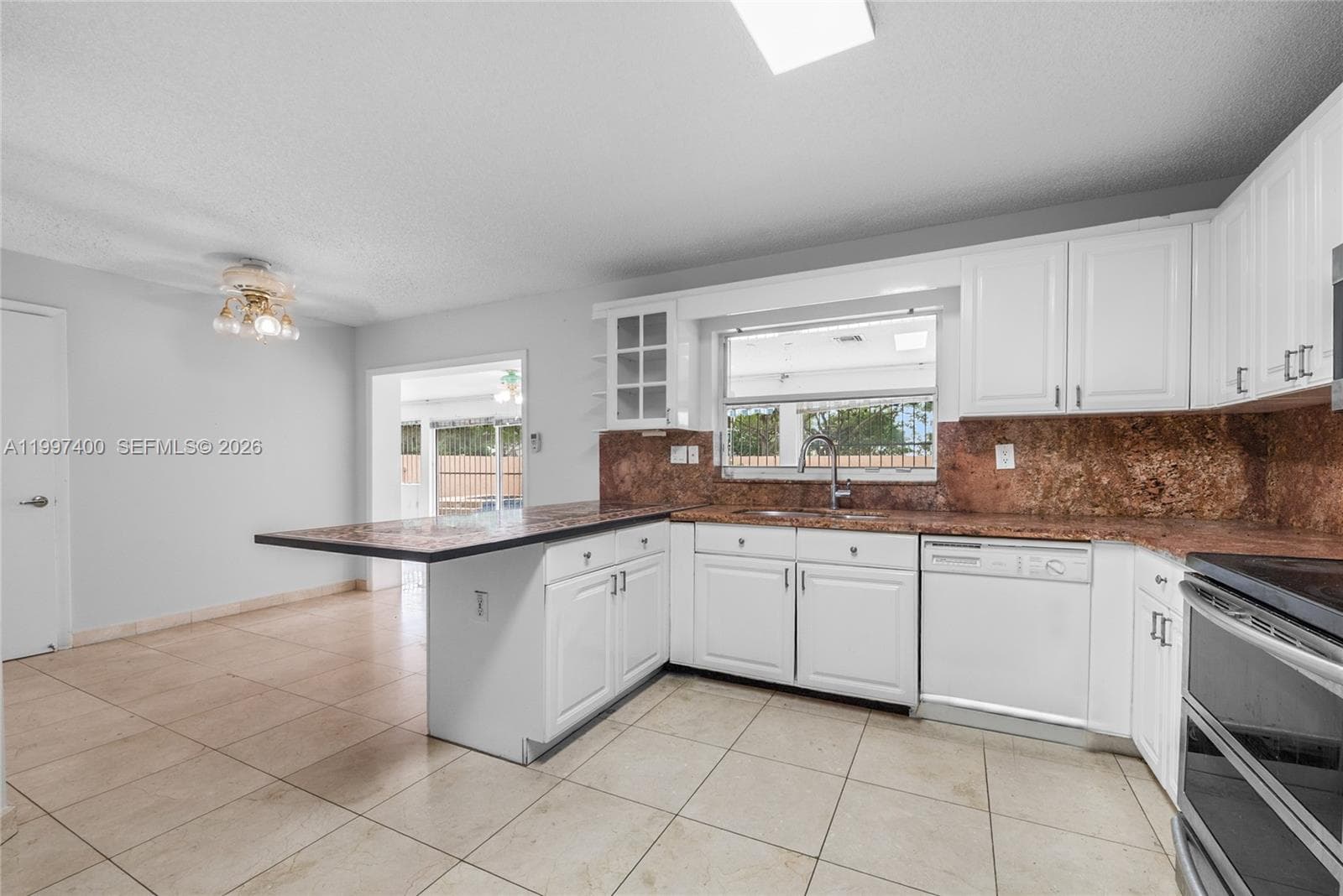 8724 NW 189th Ter, Hialeah FL 33018 — 8