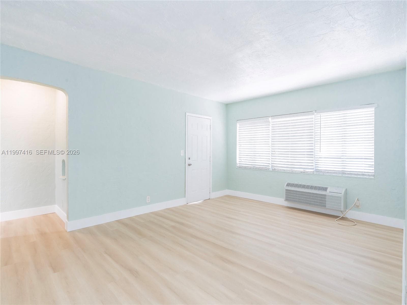 7635 Dickens Ave, Miami Beach FL 33141 — 6