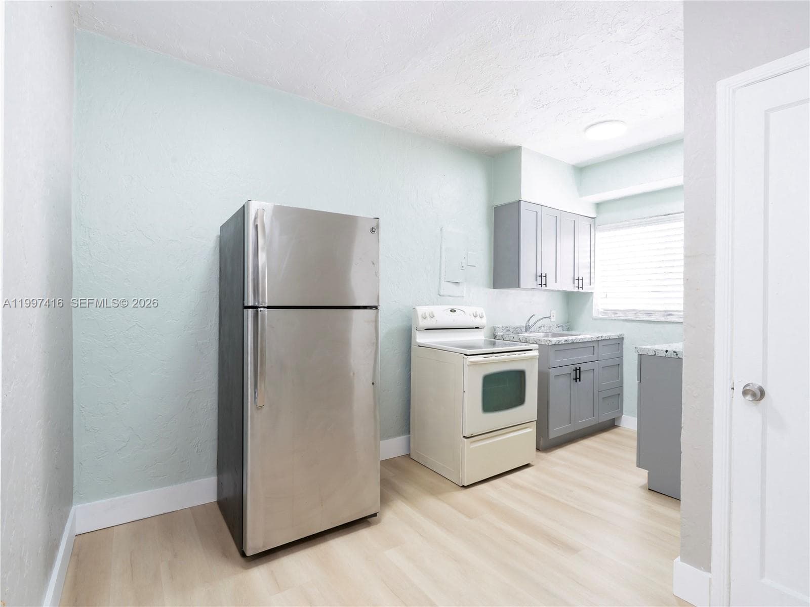7635 Dickens Ave, Miami Beach FL 33141 — 7